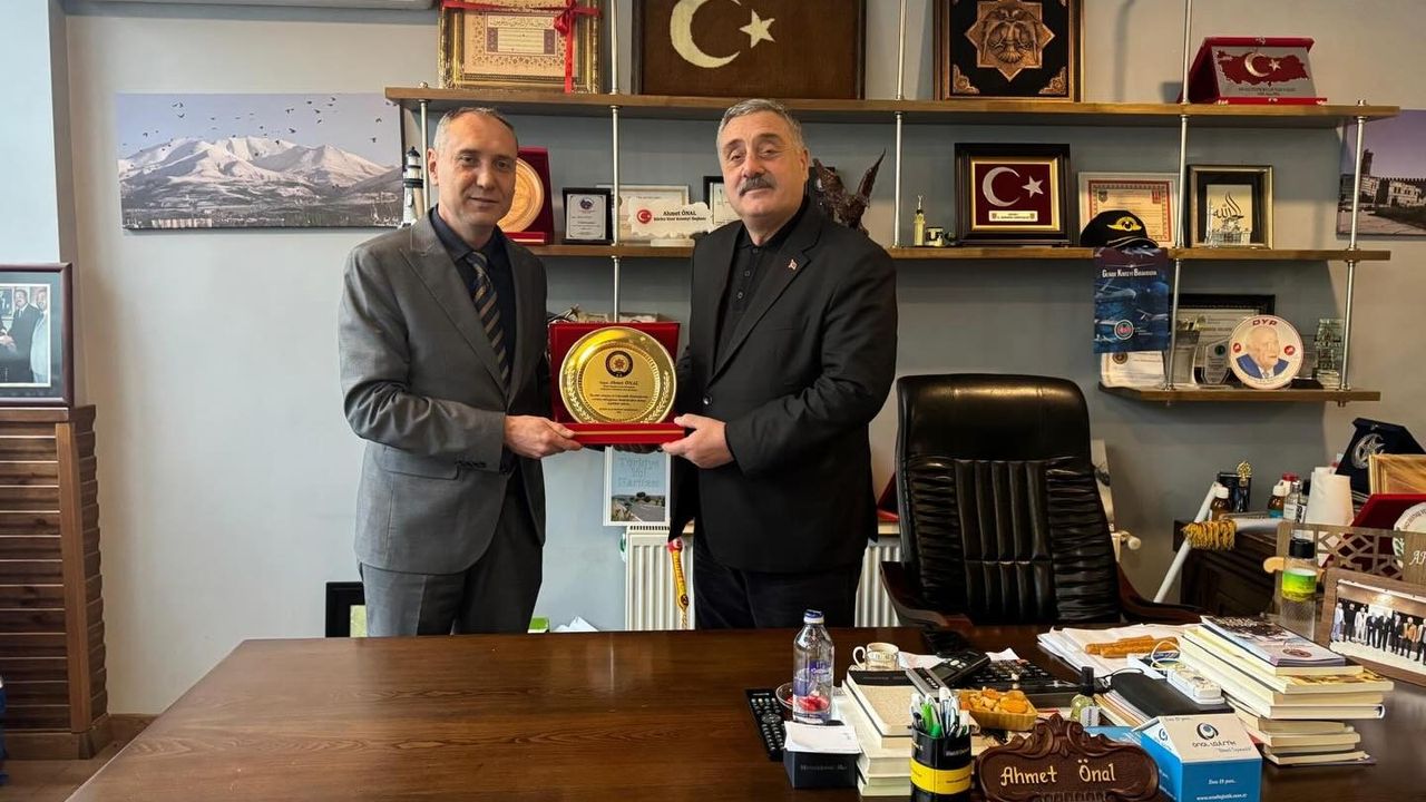 Körfez İlçe Emniyet Müdürü Erhan Soylu'dan Önal’a anlamlı ziyaret