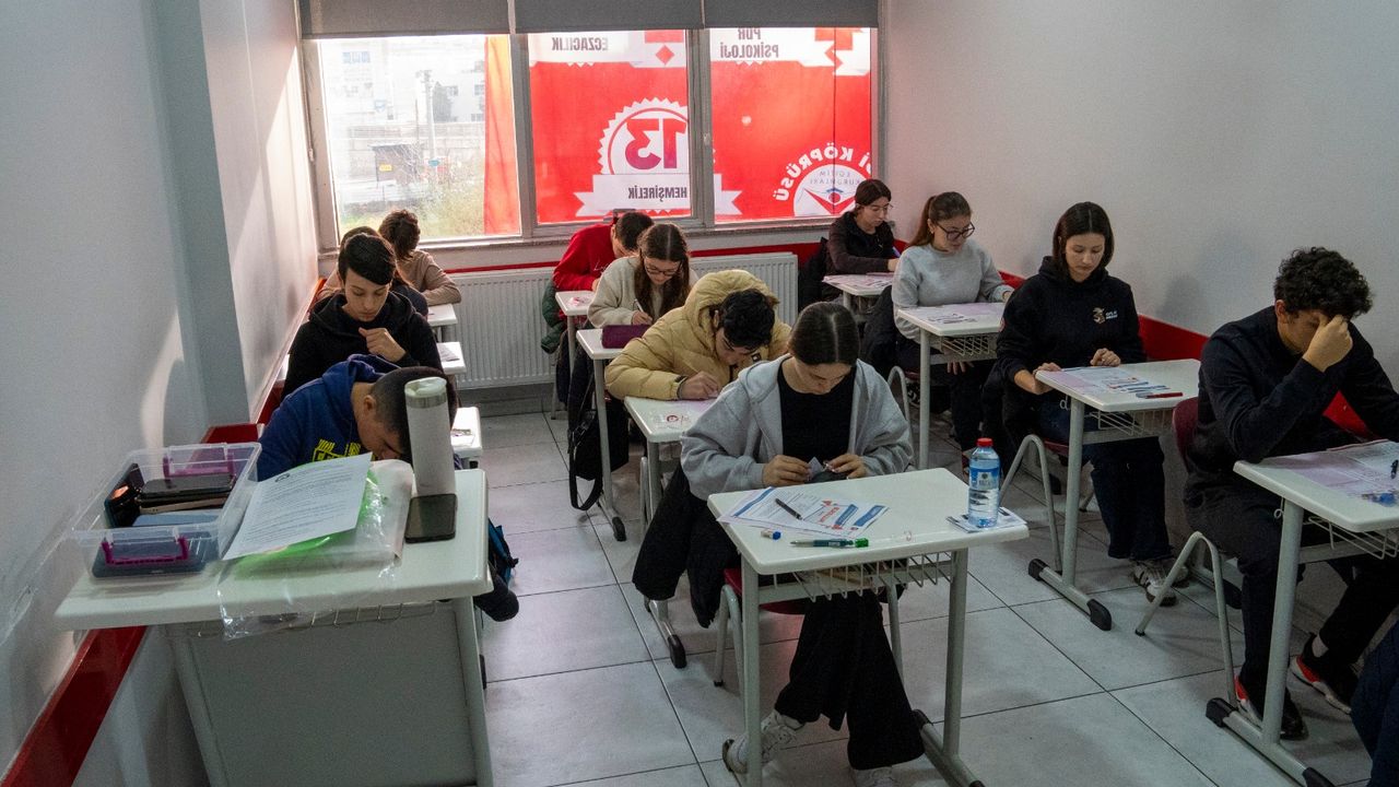 Bursluluk Sınavına Yoğun Katılım