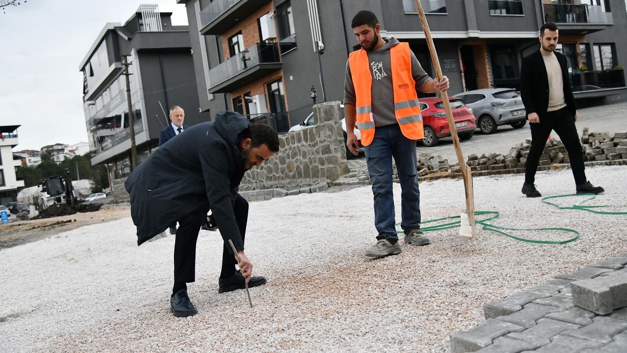 Başkan Özlü Başiskele’de Üstyapı Çalışmalarını İnceledi