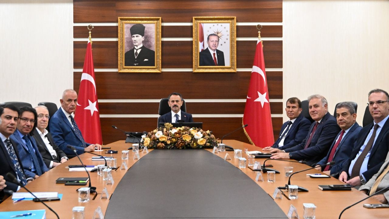 Kocaeli Valisi İlhami Aktaş 2026'ya Vali Yardımcılarıyla Toplantıyla Başladı