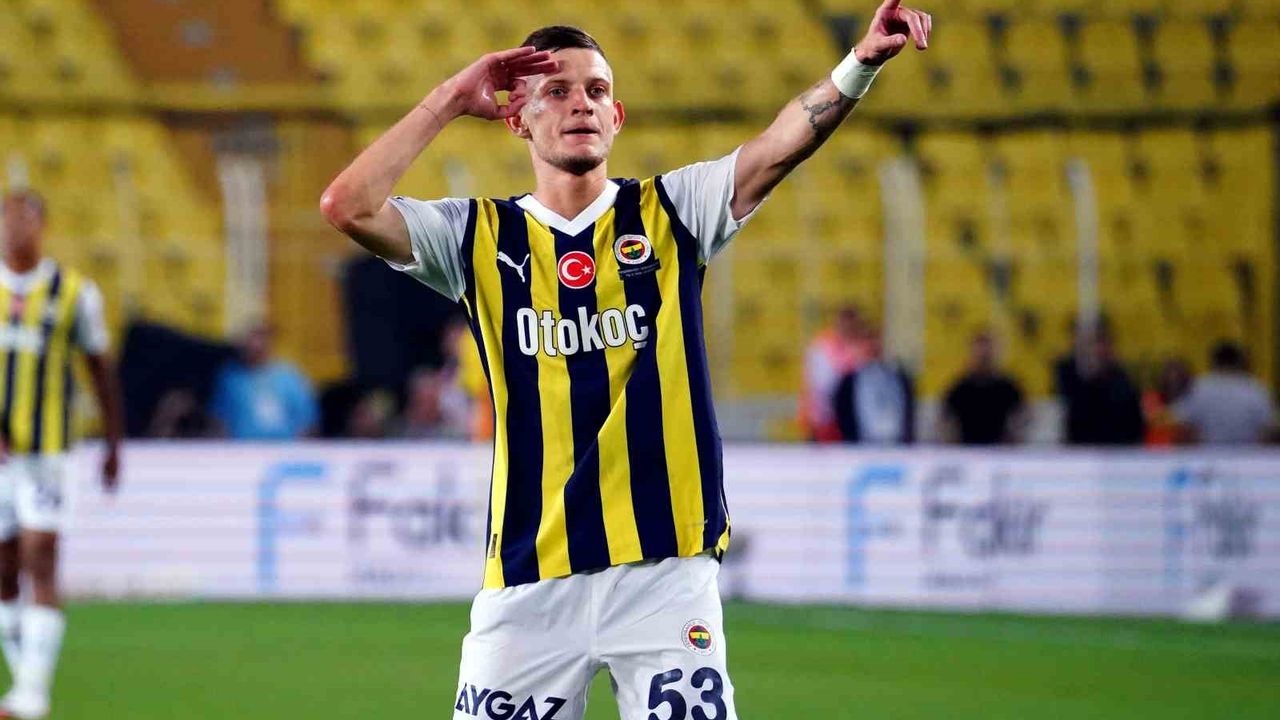 Szymanski’den Fenerbahçe’ye duygusal veda: “Bu formayı giymek onurdu”