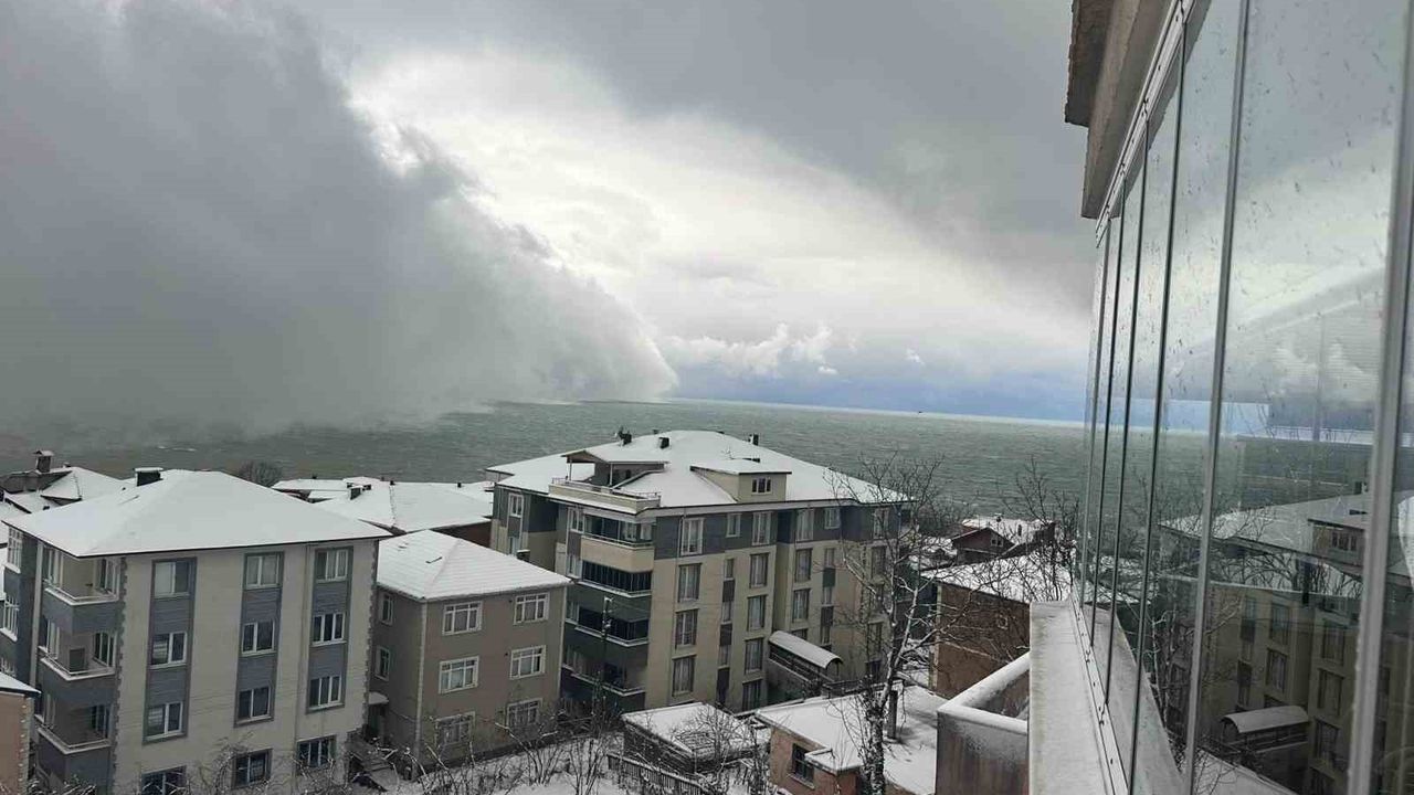 Zonguldak’ta Kar Fırtınası Hayatı Olumsuz Etkiledi