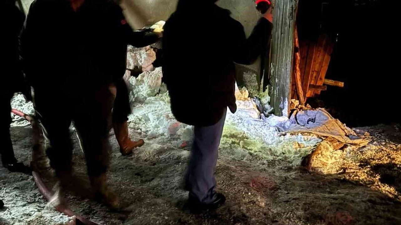 Ev Alevlere Teslim Oldu