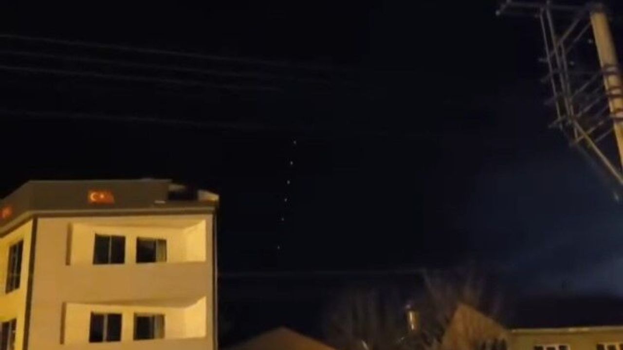 Gizemli Işıklar Vatandaşları Heyecanlandırdı