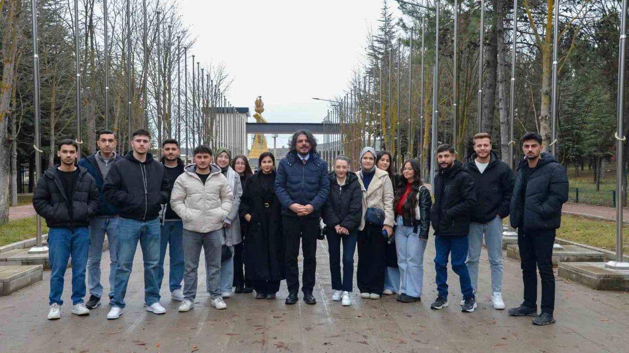 MYO Öğrencileri BŞEÜ Merkez Kampüsünü Gezdi