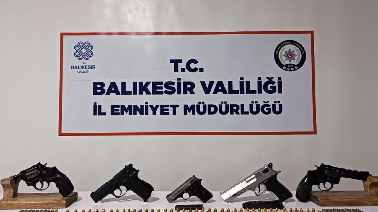 Emniyetten Güvenlik Raporu: 186 Ruhsatsız Silah Ele Geçirildi