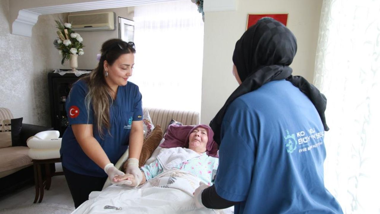 Kocaeli Büyükşehir Belediyesi, Bin 834 Vatandaşa 19 Bin Evde Bakım Hizmeti Verdi