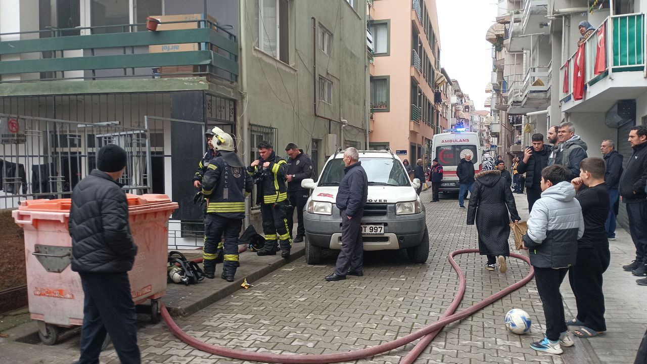 Kocaeli’de tersane işçilerinin kaldığı evde yangın paniği