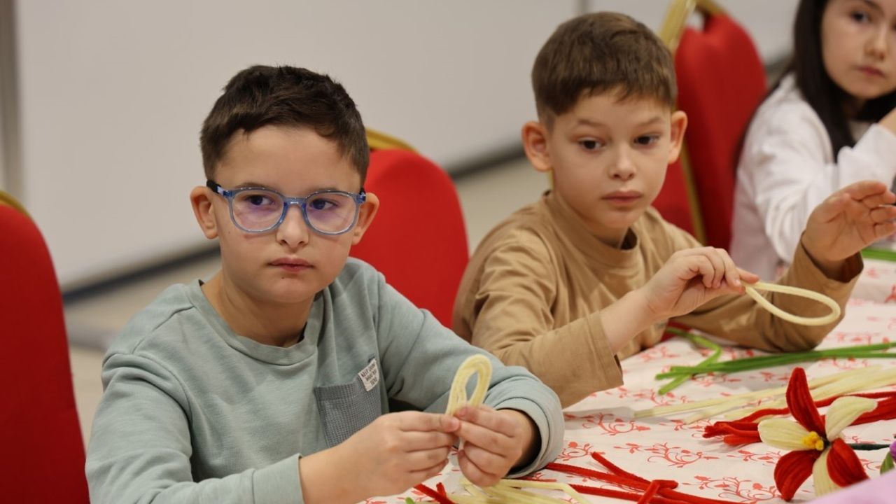 Kartepe’de yarıyıl tatili sanata dönüştü: Öğrenciler el becerilerini geliştirdi