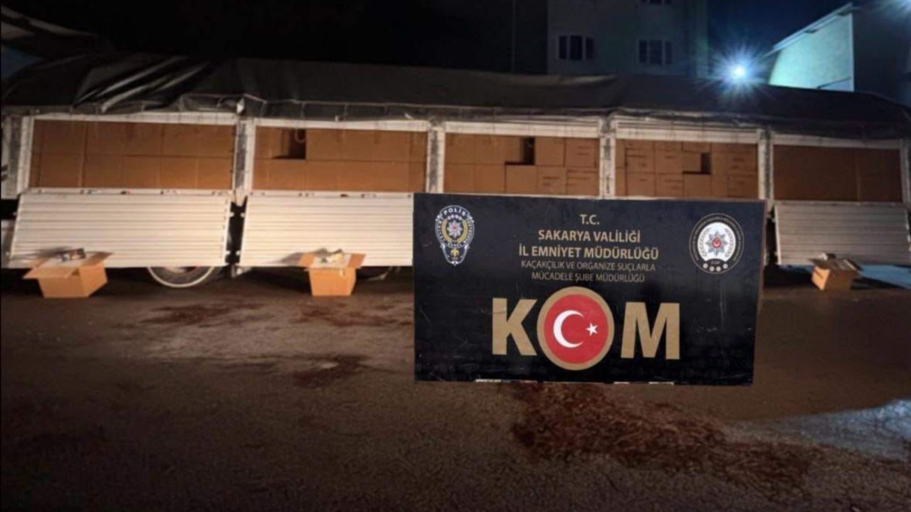8 milyon kaçak makaronla Sakarya'dan İstanbul'a yola çıktı, yakalandı