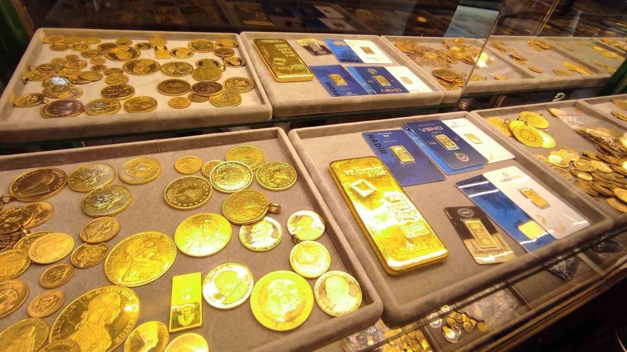 Altın fiyatları rekor sonrası sert düştü: Ons 5 bin doların altına geriledi