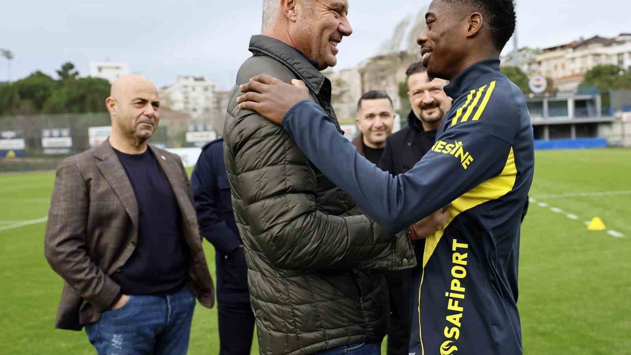 Anthony Musaba, Fenerbahçe'de ilk antrenmanına çıktı