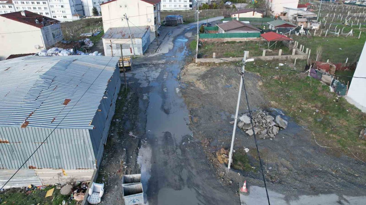 Yarım Kalan Altyapı Çalışması Mahalleliyi Bezdirdi: 2 Aydır Ne Gelen Var Ne Giden