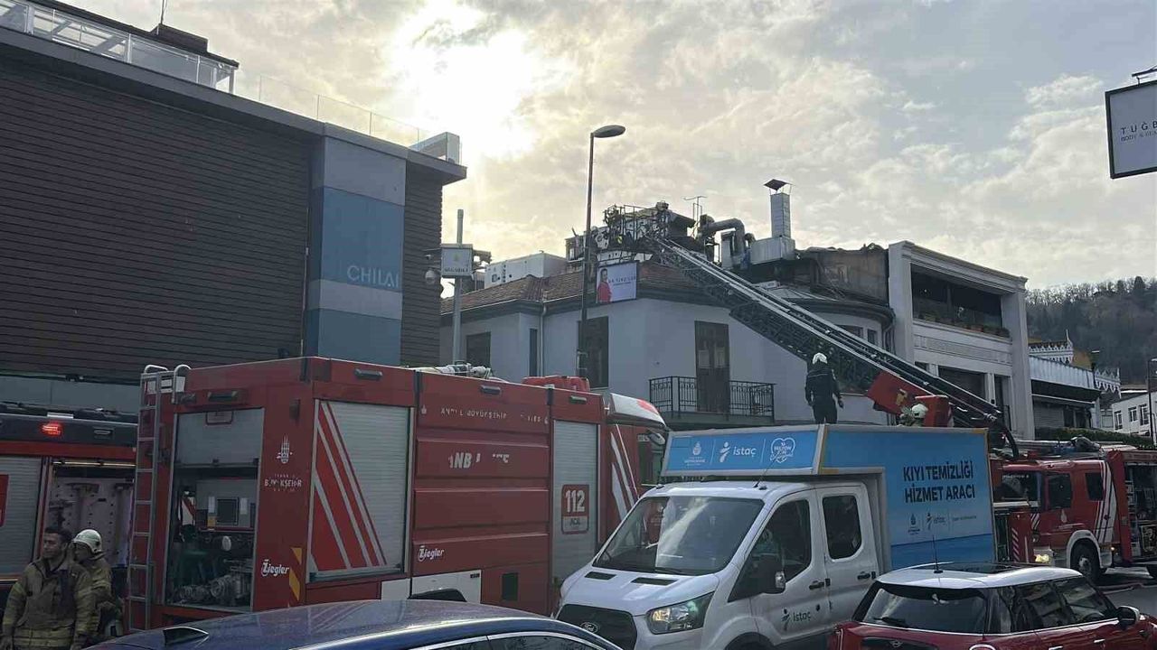 Beşiktaş'ta iş yerinde korkutan yangın: 1 itfaiyeci yaralandı