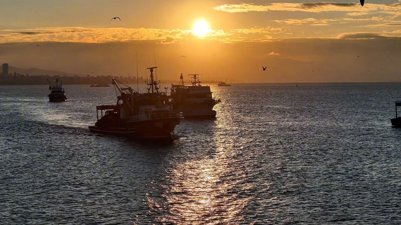 Fırtına Geçti, Balıkçılar Ağlarını Yeniden Boğaz’a Attı