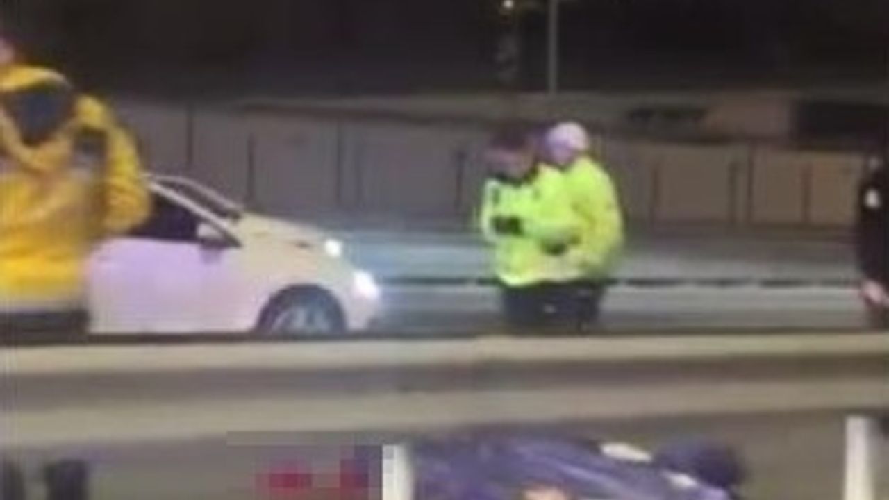 D-100 karayolunda korkunç kaza: Motosiklet bariyerlere çarptı, olay yerinde can verdi