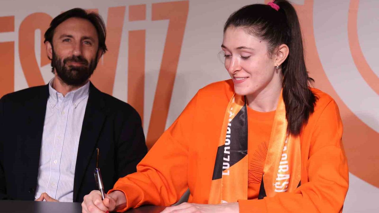 Eczacıbaşı Dynavit, Dana Rettke ile 2 Yıl Daha Devam Ediyor