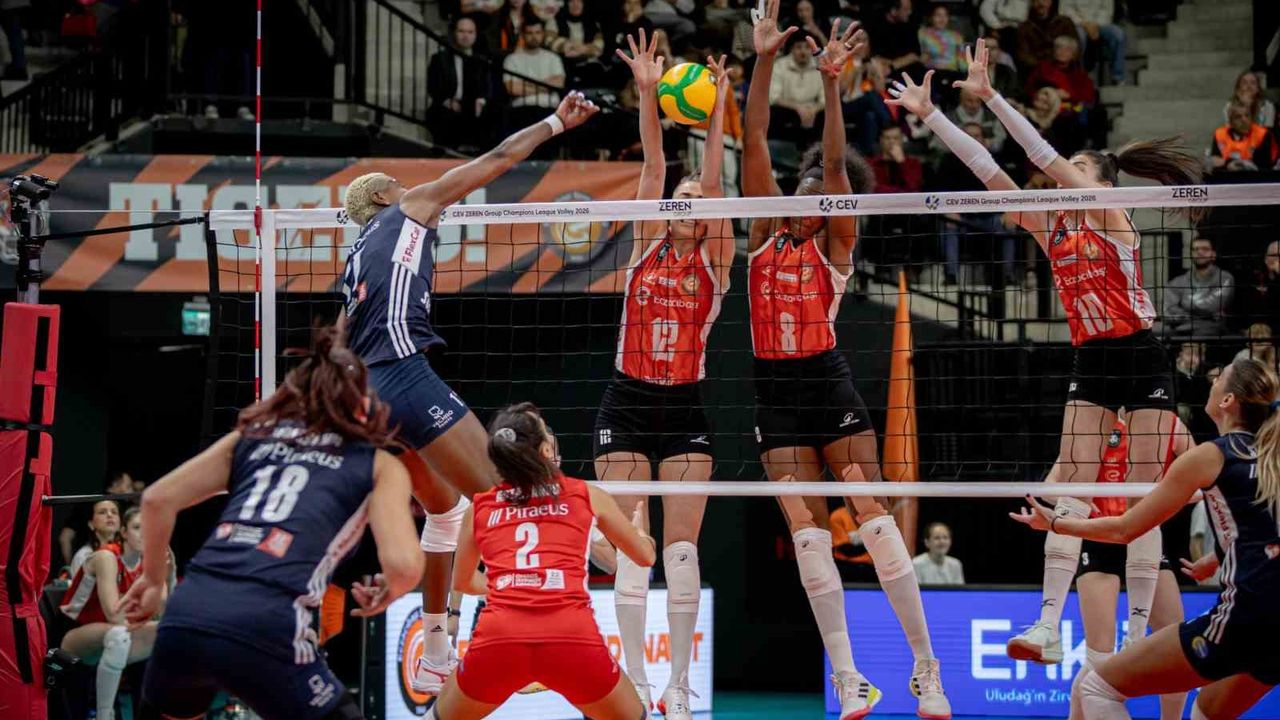 Eczacıbaşı Dynavit, Olympiakos'a set vermedi