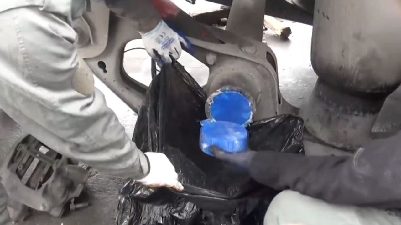 İstanbul’da gizli zulaya baskın: Tonajlı araçta kilolarca madde bulundu