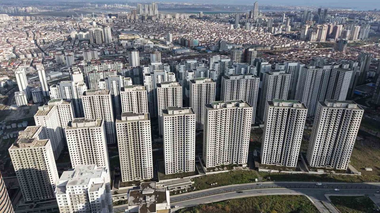 Esenyurt’ta yıllardır tamamlanamayan konut projeleri yeniden gündemde