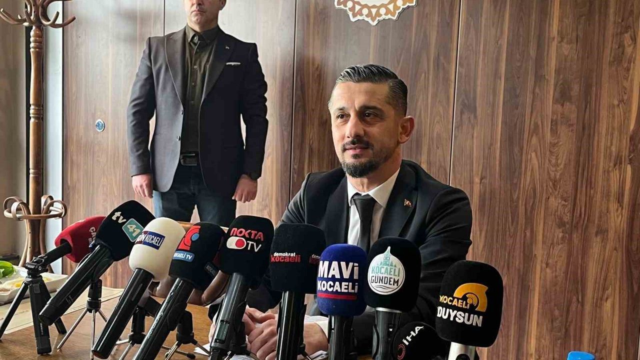 'Esnafın yalnızlığına son vereceğiz' diyen Başoğlu adaylığını duyurdu