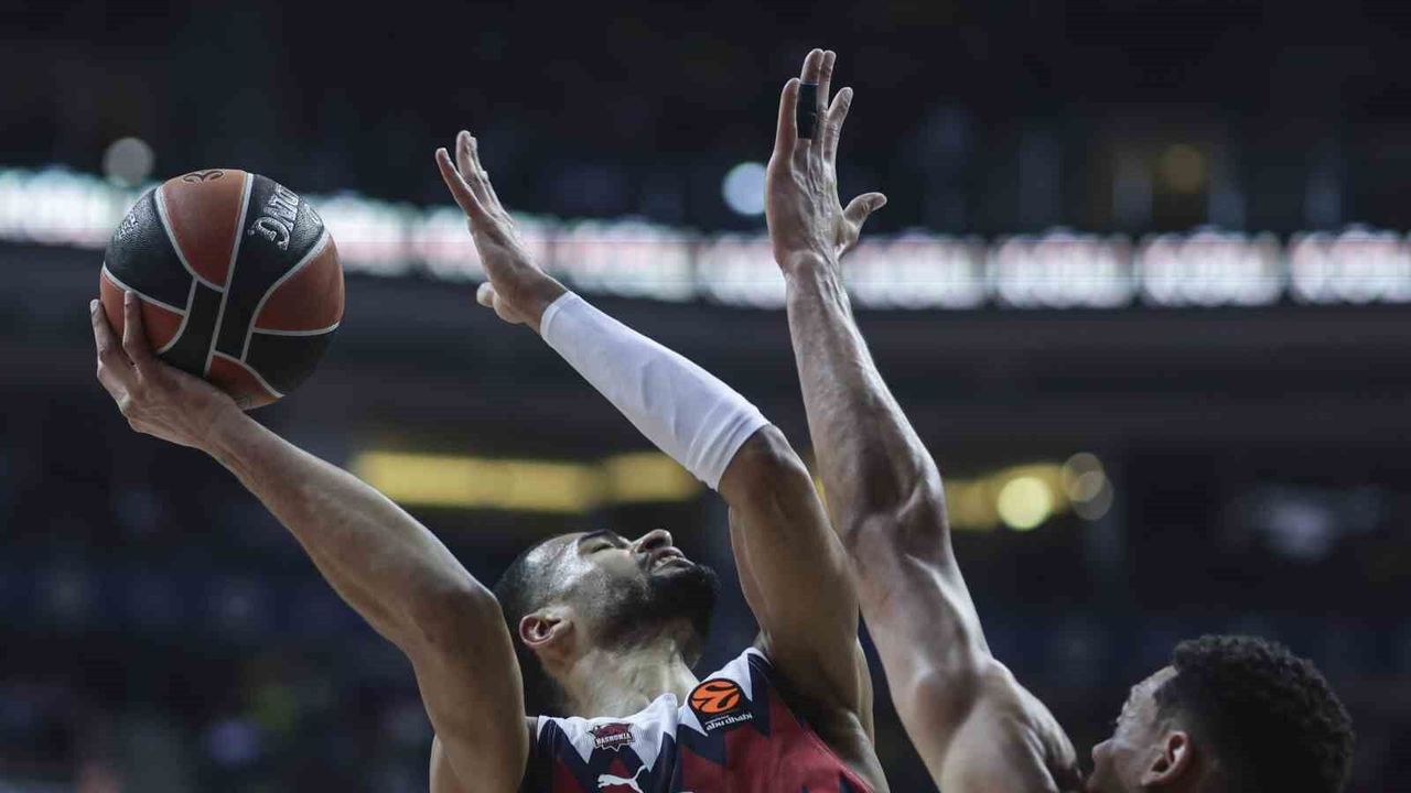 Euroleague'de zirve karıştı: Fenerbahçe'den haftaya damga vuran 2 galibiyet