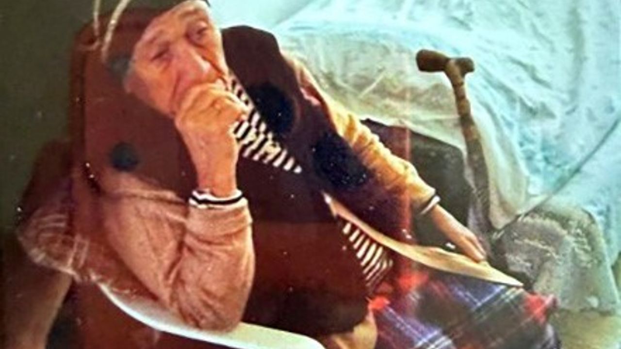 Eyüpsultan’da Dehşet: 93 Yaşındaki Anneannesini Öldüren Torun ve 4 Kişi Adliyede