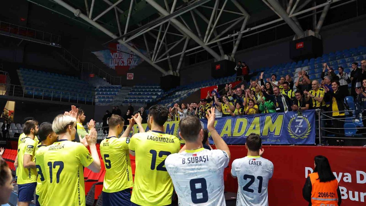 Fenerbahçe Erkek Voleybol Takımı, CEV Kupası’nda 8’li Finallere Yükseldi