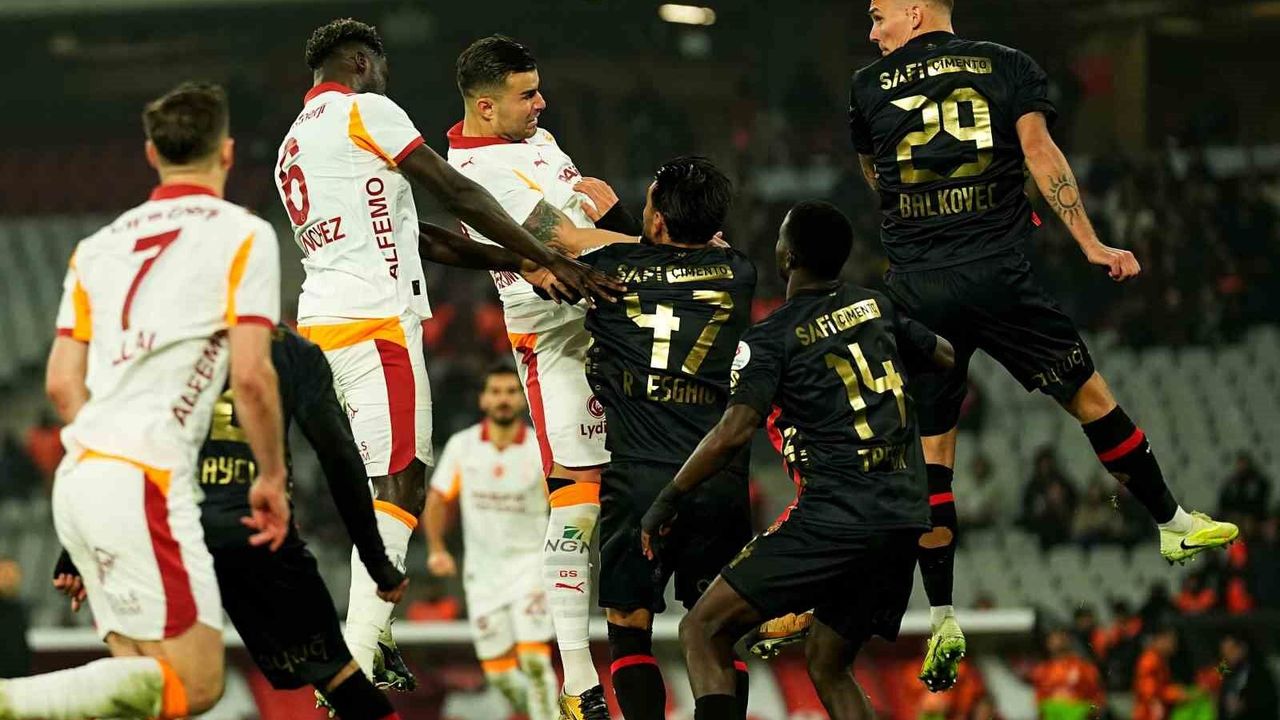 Galatasaray Deplasmanda Karagümrük’ü 3-1 Mağlup Etti