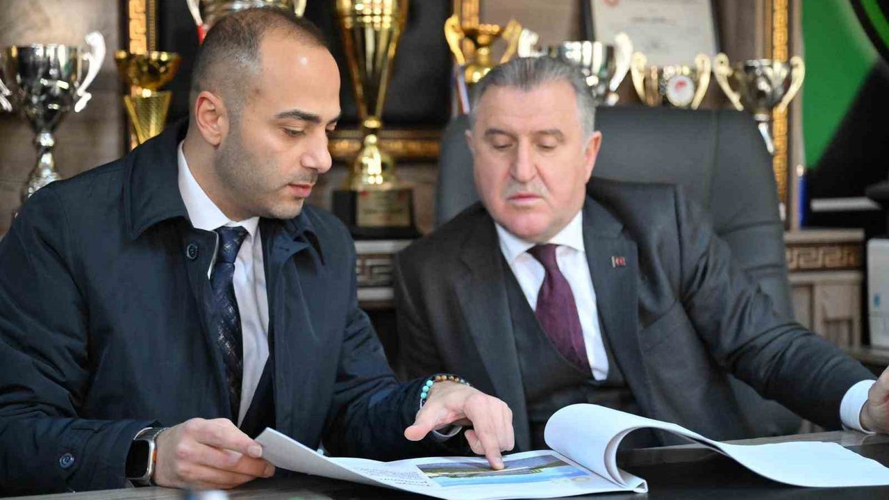 Gençlik ve Spor Bakanı Bak, Gaziosmanpaşa'da spor yatırımlarını yerinde inceledi