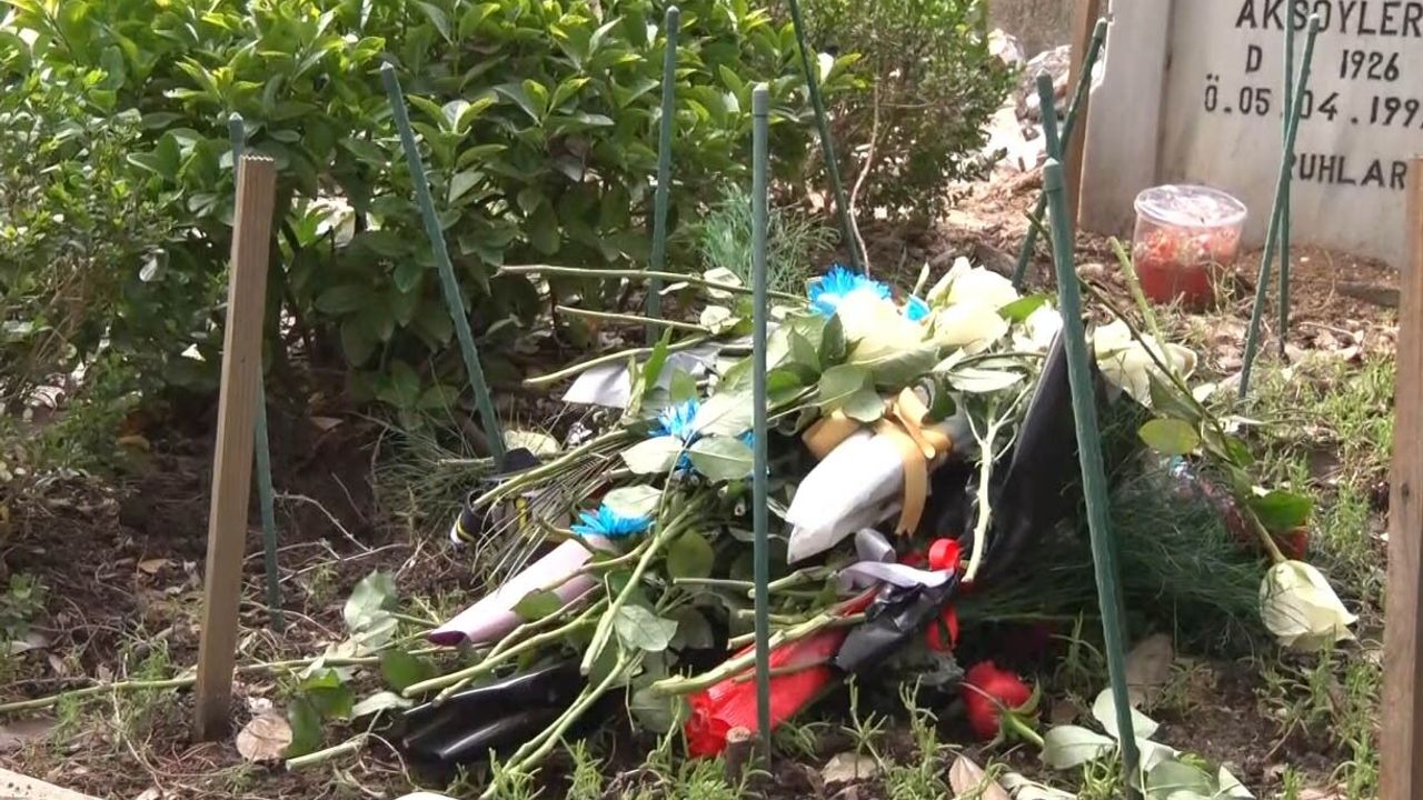 Güngören'de bıçaklanarak öldürülen Atlas Çağlayan'ın mezarı yapılıyor