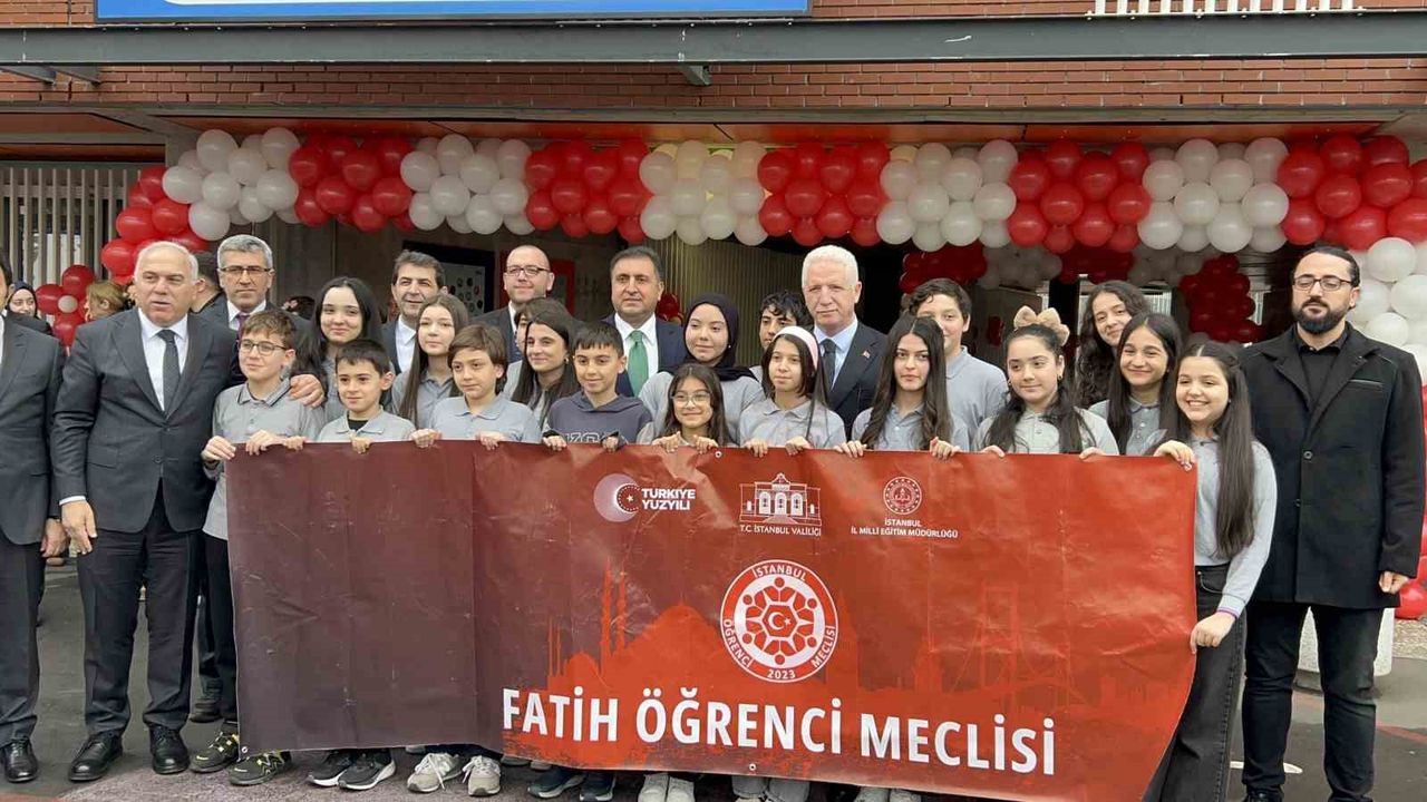 İstanbul’da Karne Heyecanı: Vali Gül’den Deprem ve Eğitim Açıklamaları