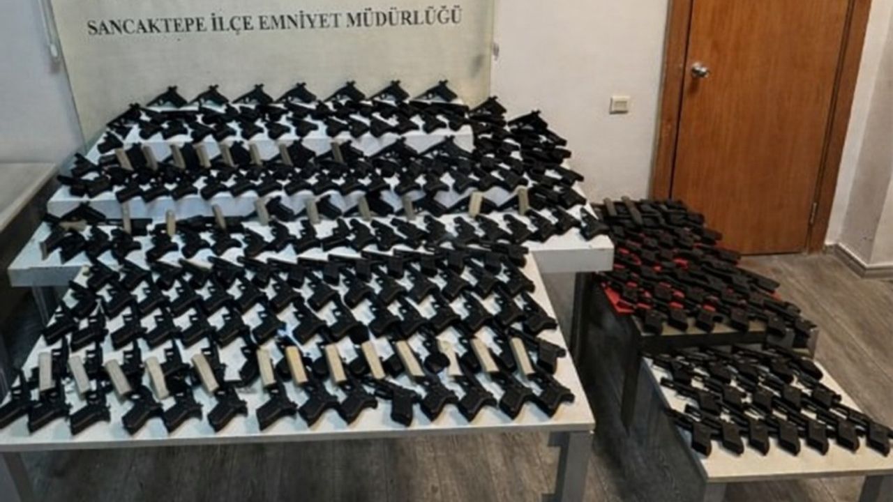 Evde Silah Üretimi! Polis Baskınında Şok Eden Stok