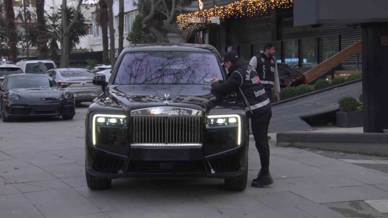 Kadıköy’de Lüks Otomobil Galerisine 11 Milyarlık Vurgun Operasyonu