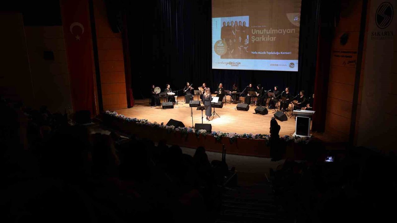 Kadınlara özel 'Unutulmayan Şarkılar' konserine yoğun ilgi