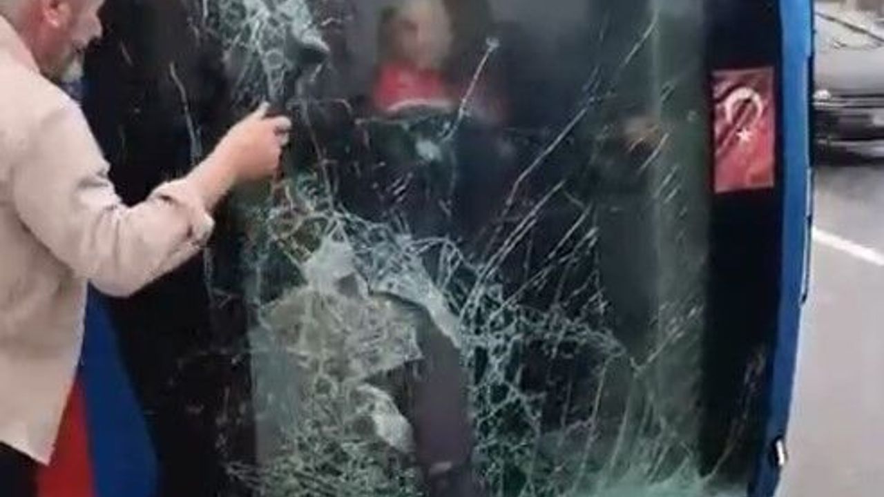 Kağıthane’de Cezaevi Nakil Aracı Devrildi: Yaralıların Kurtarılma Anları Kamerada