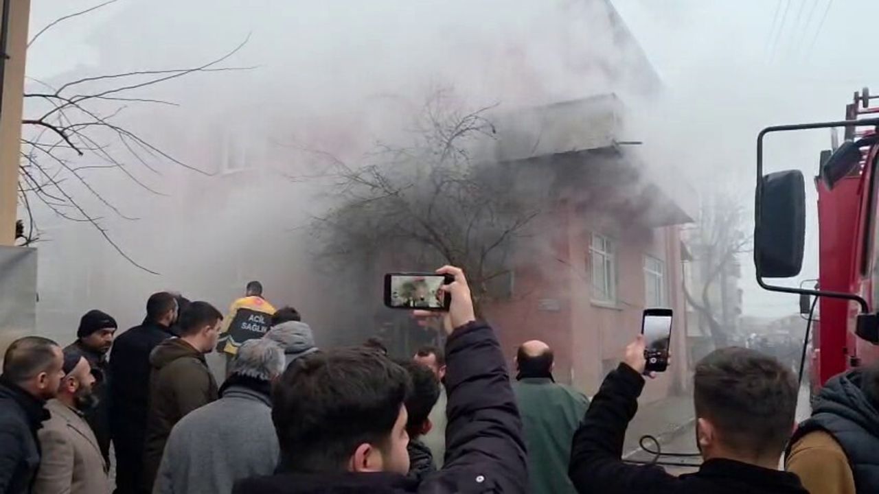 Kaynarca’da Bir Evde Çıkan Yangın Korkuttu: Maddi Hasar Oluştu