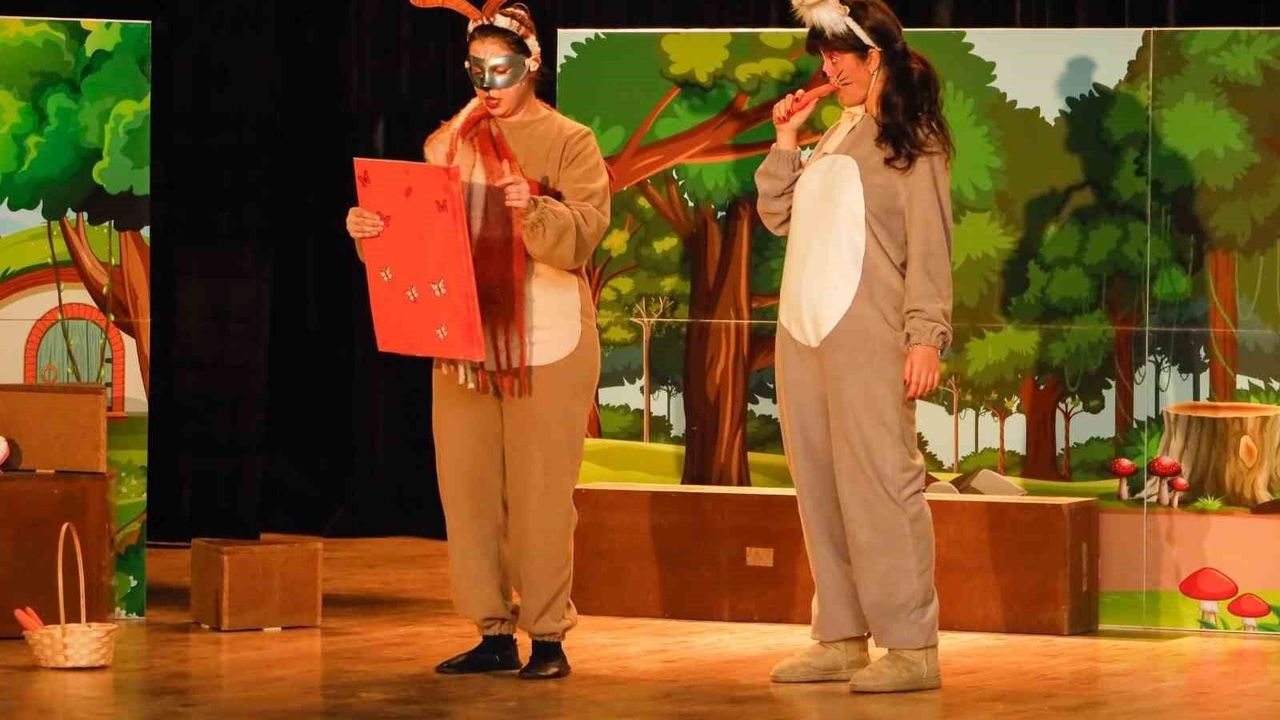 Körfez’de Çocuklar ‘Haylaz Tavşan’ ile Tatilin Tadını Çıkardı