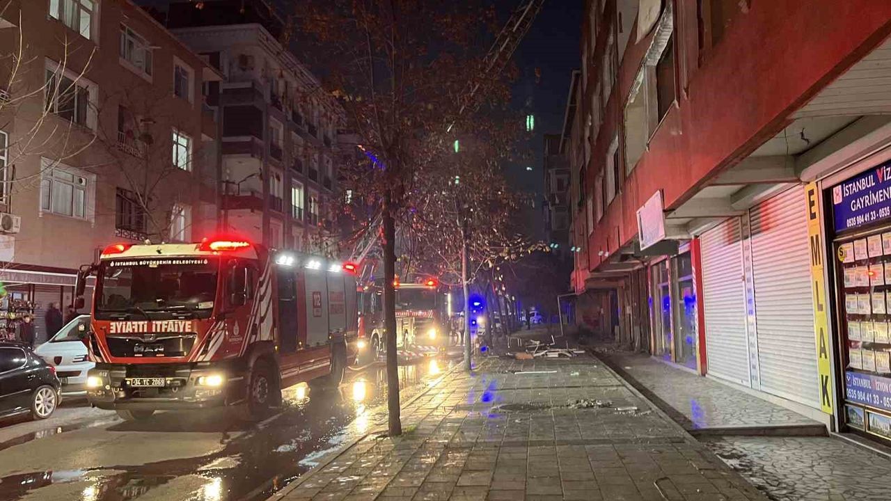 Küçükçekmece’de Kentsel Dönüşümdeki Binada Yangın Paniği