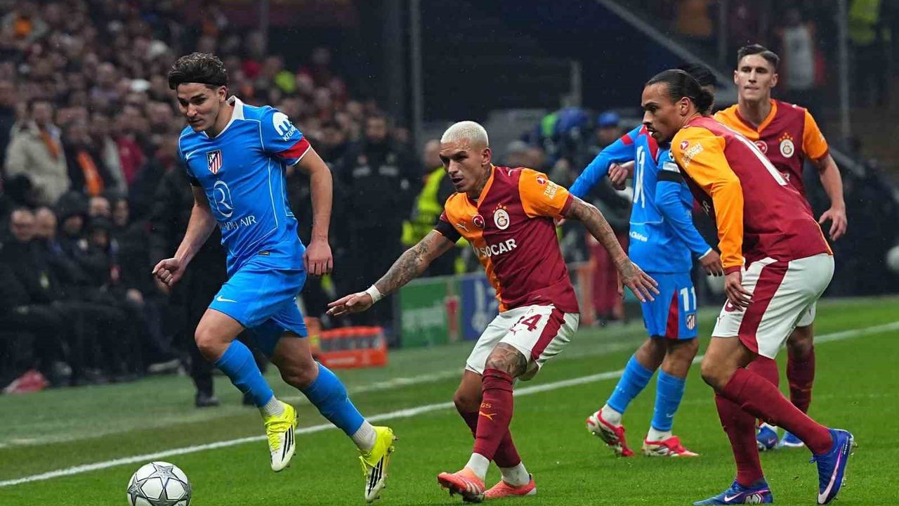 Galatasaray’da endişelendiren anlar: Torreira sahayı sedyeyle terk etti