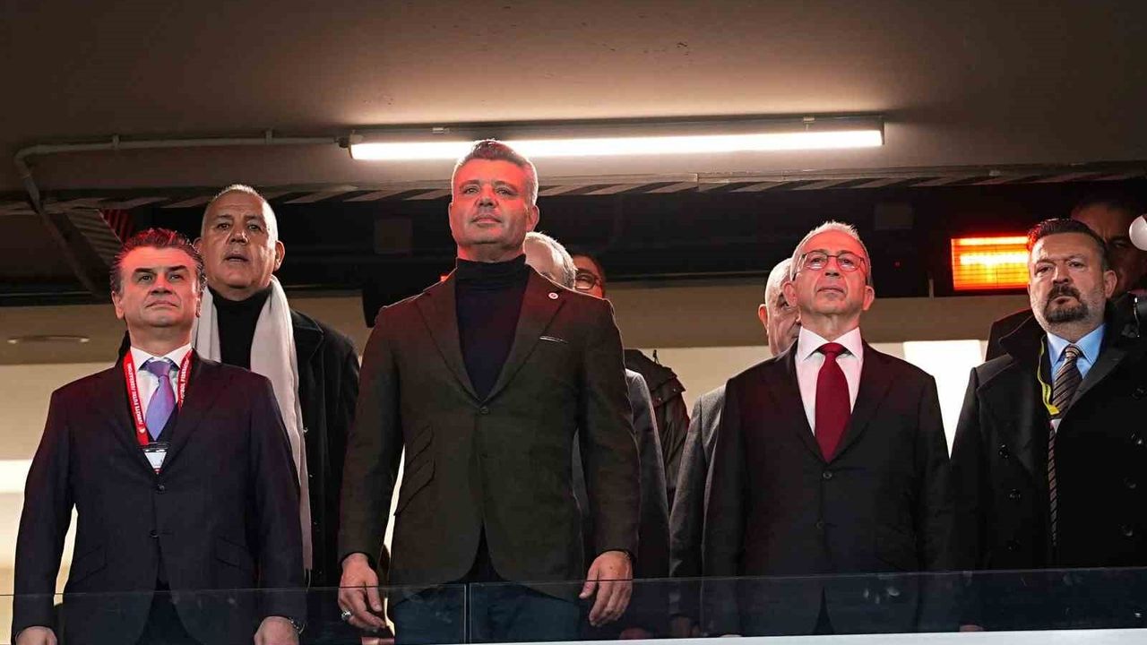 Sadettin Saran, Fenerbahçe Başkanlığındaki İlk Kupasını Kazandı