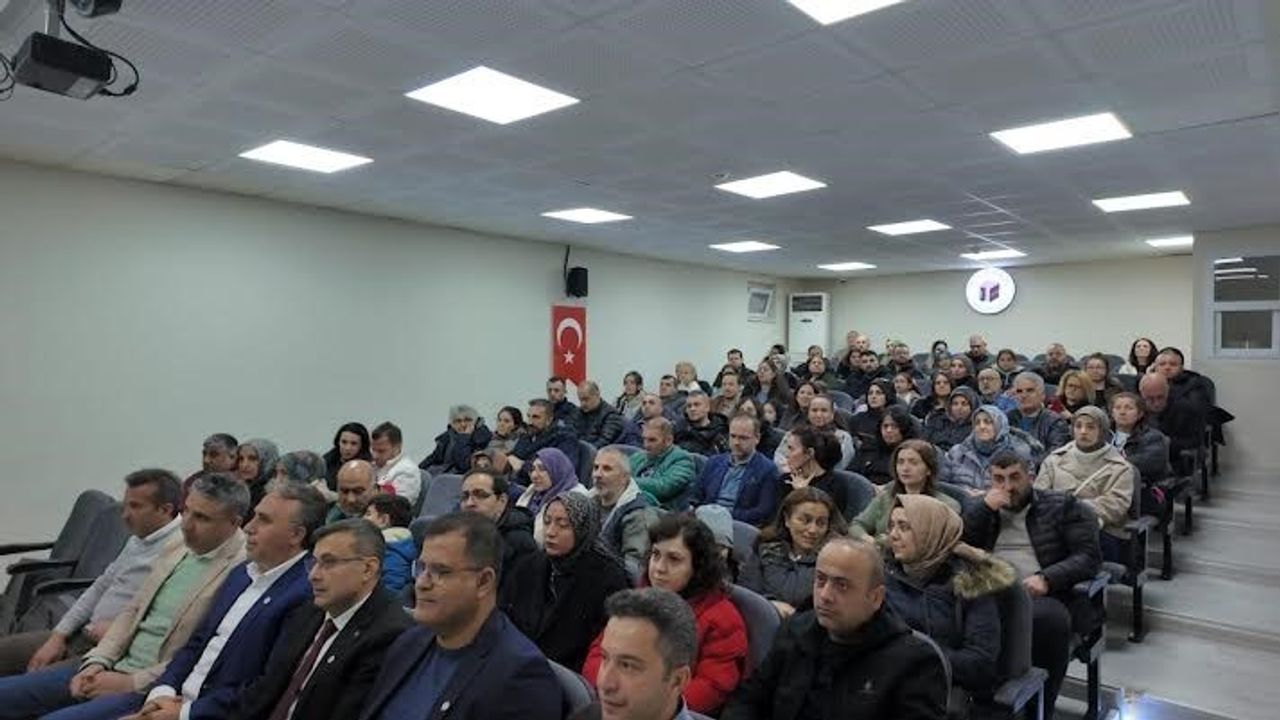 Şair Süleyman Nazif dualarla anıldı