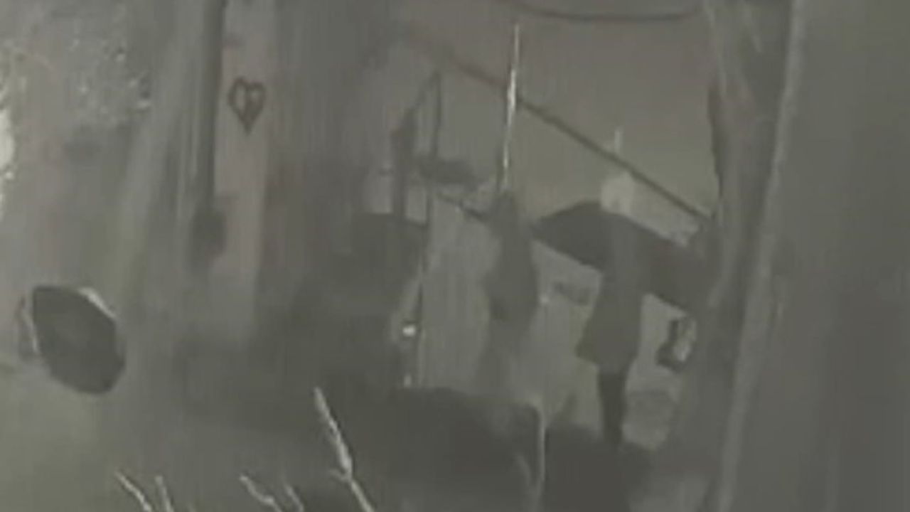 Sarıyer'de alkollü şahıslar keşif yaptıkları iş yerine silahla ateş açtı