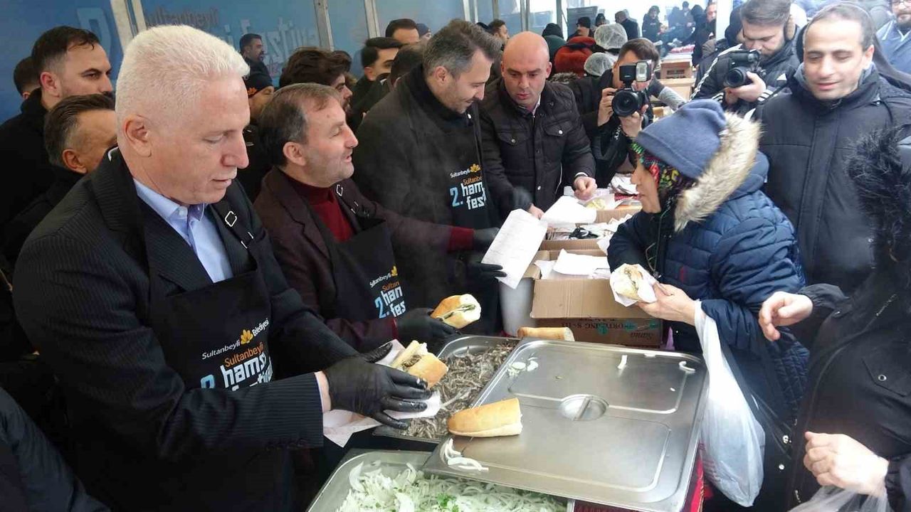 Sultanbeyli'de 2. Hamsi Festivali yoğun ilgi gördü