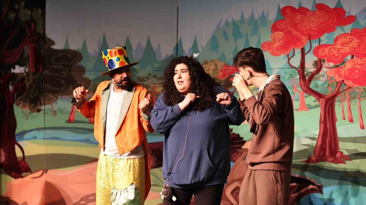 Sultangazi’de Çocuklara Özel Hafta Sonu Şenliği: Eğlenerek Öğreniyorlar