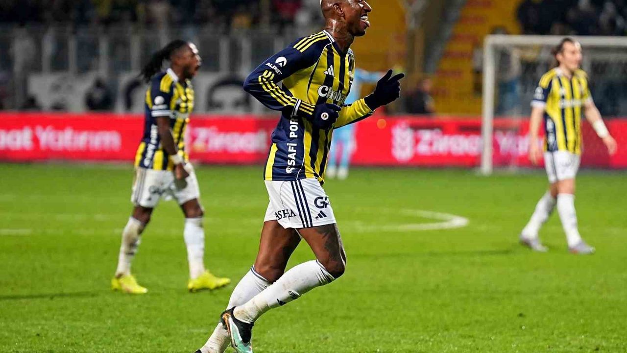 Fenerbahçe'ye 15. İmza! Talisca Kupada da Boş Geçmedi