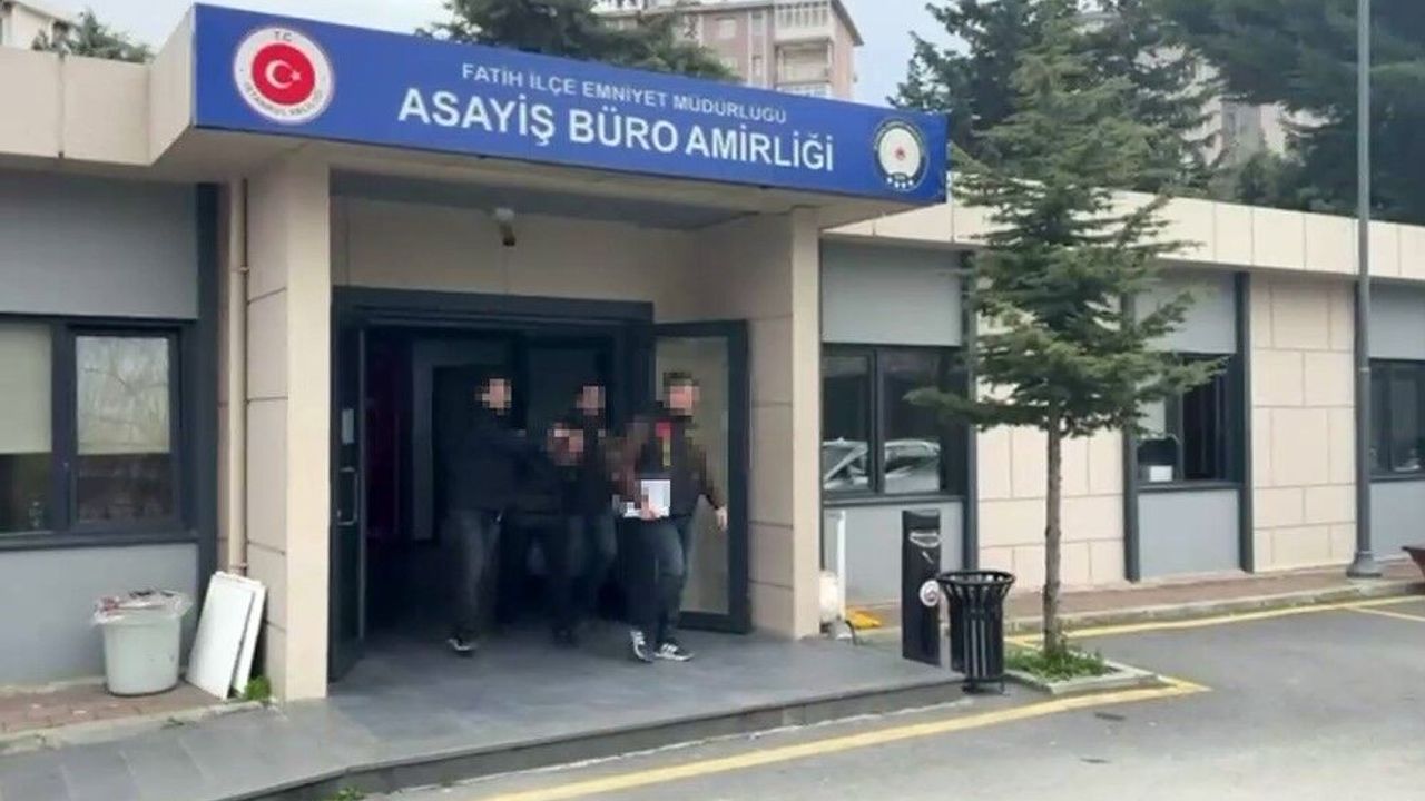 Tartıştığı kişiyi silahla vurup başında bekledi