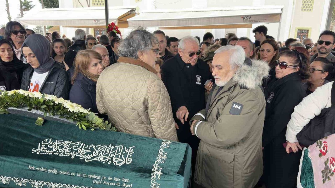 Türk halk müziğinin usta ismi Seha Okuş son yolculuğuna uğurlandı