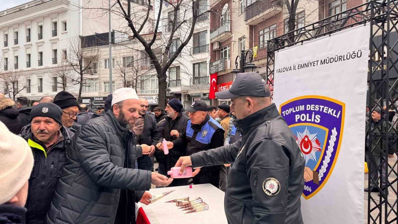 Yalova'da şehit polisler için mevlit okutuldu