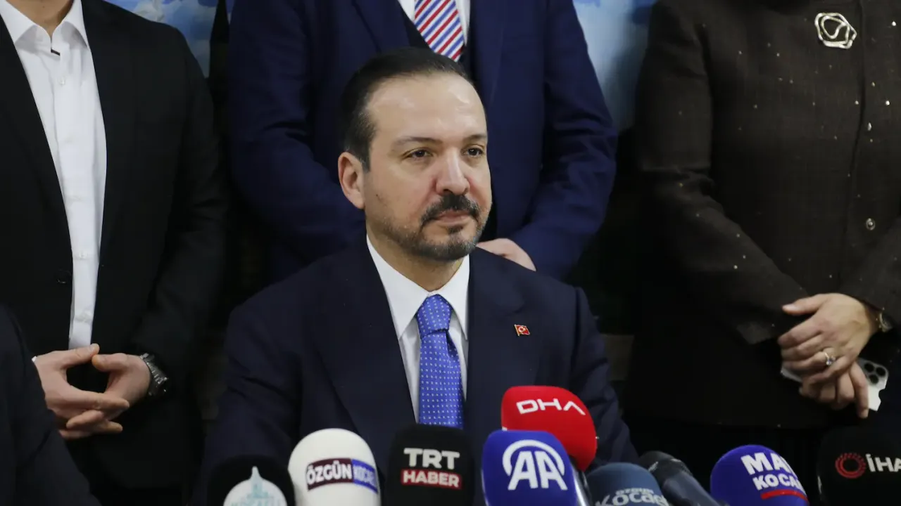 Kürşad Zorlu’dan dikkat çeken mesaj: “300 kreş sözü, güçlü toplum vurgusu”